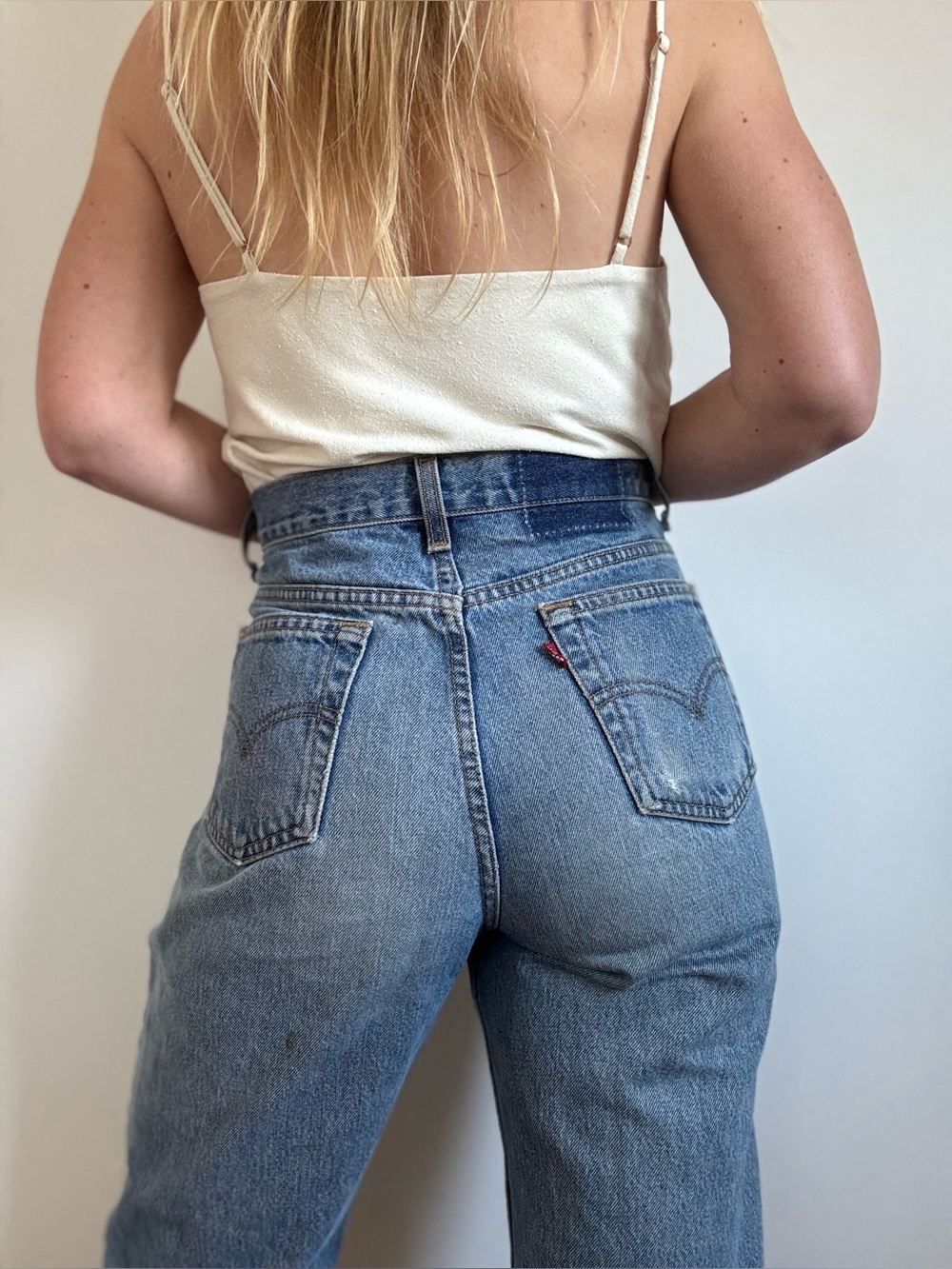 Vintage Levi’s 512 90s high rise slim fit light wash tapered leg